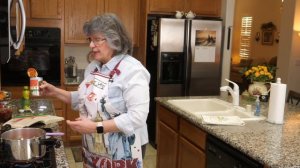 Paula's Kitchen S4 Ep1: Grandma's Stuffed Cabbage Soup