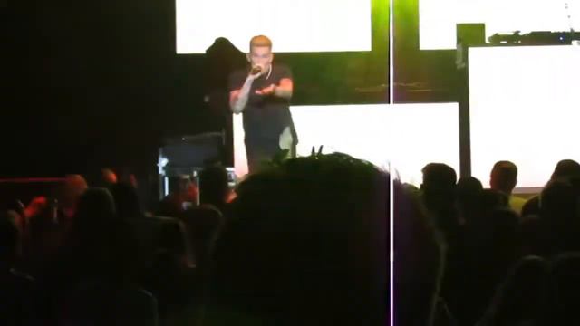Mark McGrath "Someday" Gif смотреть онлайн