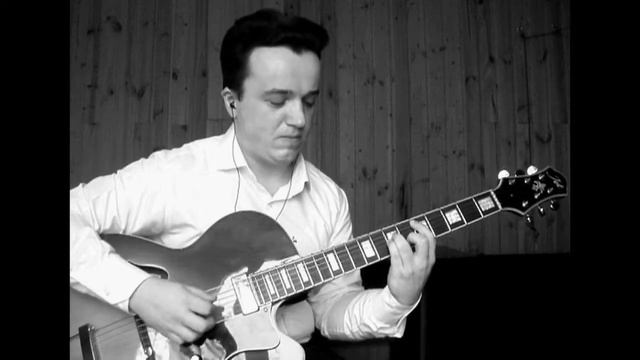 Julie London - I Should Care (1955) cover смотреть онлайн