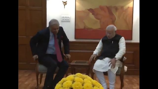 Narendra Modi Meets Commonwealth Secretary General Kamalesh Sharma смотреть онлайн