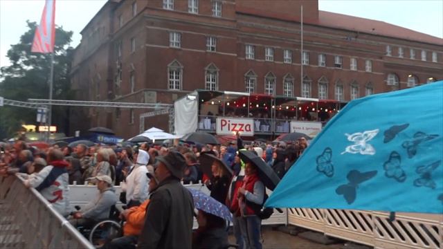 Sir Bob Geldorf bei der Eröffnung der Kieler Woche смотреть онлайн