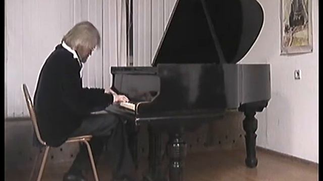 Музыкальная Атлантида    ОБЛАКА  В  ОКТЯБРЕ   Катичев А   Андрей  Катичев  за  роялем смотреть онлайн