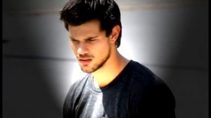 Taylor Lautner// *Hot as Hell*