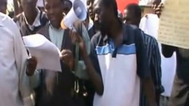 CAPRIVI CONCERNED GROUP HANDS A PETITION смотреть онлайн