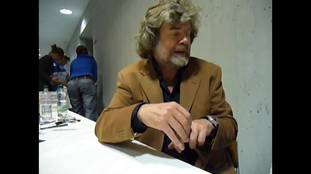 Interview mit Reinhold Messner - Fernweh Festival Erlangen 2011 (via-ferrata.de) Teil 1/6 смотреть онлайн