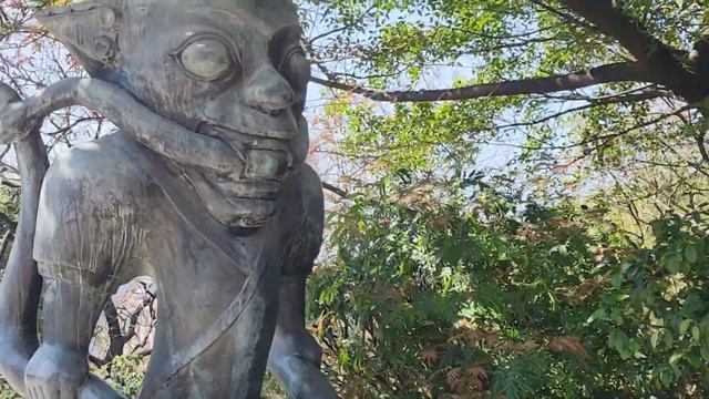 I'm looking for the Michael Jackson statue ✌🏾 in the Sculpture Park in Guangzhou, China. ✨️ смотреть онлайн