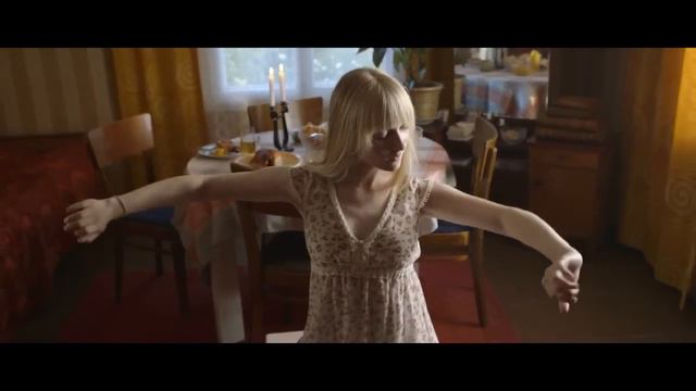 Filmi "Kirsitubakas" jõulukaart смотреть онлайн