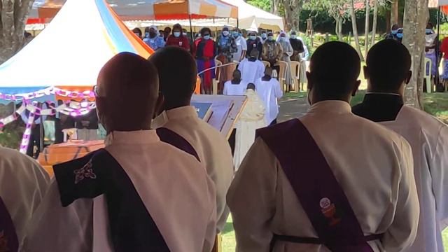 BURIAL RITE OF A CATHOLIC PRIEST. KIKUYU BURIAL RITE. FEBRUARY 10 2022