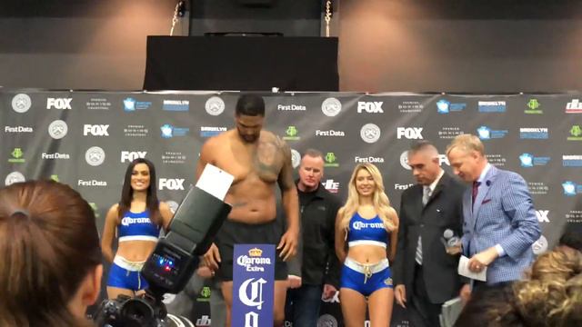 DOMINIQUE BREAZEALE VS CARLOS NEGRON WEIGHT IN AND FACEOFF смотреть онлайн