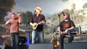 Whole Wide World - Ade Edmundson and the Bad Shepherds - Larmer Tree 2010