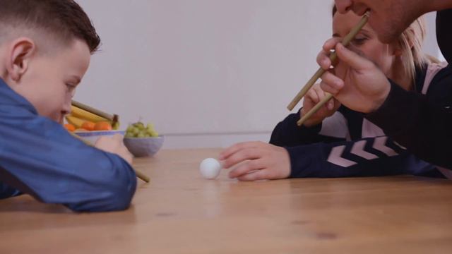 Project Everyday Active: Pusterørsfodbold смотреть онлайн