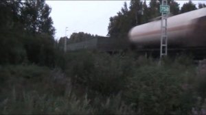 28.07.2011 night freight train T5103 passes Koskela. Dr16 2806 Locomotive pull train.