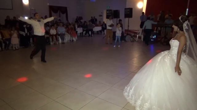 Özlem Atakan çifti zeybek 09.04.2016 смотреть онлайн