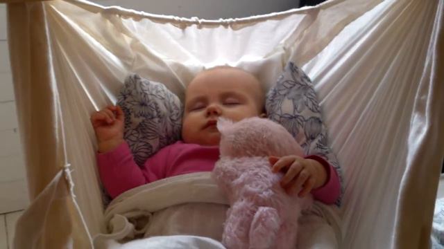 Dětský spánek uklidňuje nejen děti... смотреть онлайн