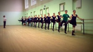 Урок классического танца(1 часть-упражнения у палки)