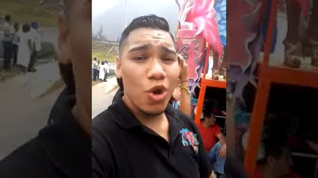 Perfume con Aroma de Mujer en el Desfile de la Laguna Nogales 2016