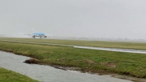 STORM DENNIS LANDING!!! KLM Boeing 777-200ER (4k)