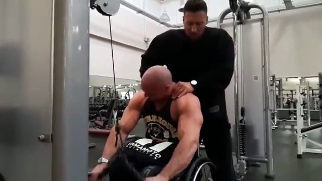 Triceps in Fit Star! Con Alex Gatti! смотреть онлайн