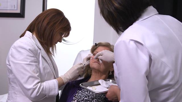 Capsule Juvéderm avec Dre Louise Gauthier (CMEB) смотреть онлайн