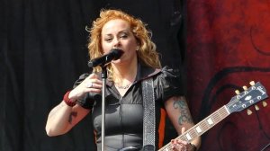 Anneke van Giersbergen's VuuR - On Most Surfaces - Live 14.7.2017- MOR 2017