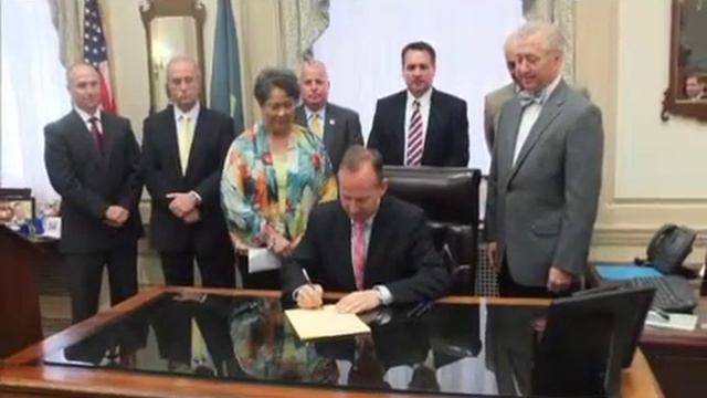 Governor's Jack Markell's Weekly Message - December 13, 2013 смотреть онлайн