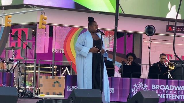 Broadway Star Alex Newell Sings "I Am Changing" from Dreamgirls, Broadway Celebrates Juneteenth смотреть онлайн