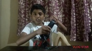 Unboxing Sony headphone by Leander Youtuber