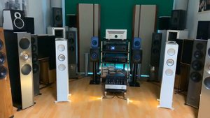 KEF R5 playing Kenny G