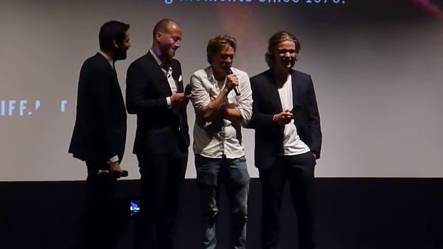 THE WAVE (Norway; 2015) Q&A w/ dir. Roar Uthaug, actors Kristoffer Joner, Jonas Hoff Oftebro; Bølge смотреть онлайн