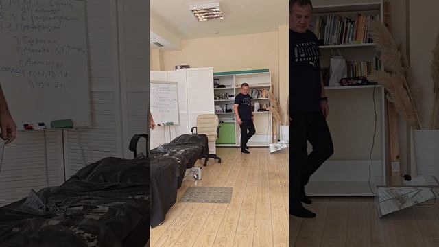 Болит бедро и хромает  2 года. Причина перелом бедра. #sjdtr #квантоваякоррекция #кинезиолог #pdtr