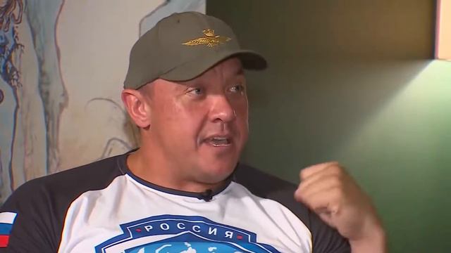 Александр Емельяненко разбил лицо Михаилу Кокляеву смотреть онлайн