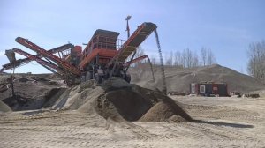 Sandvik UH430 дробильно-сортировочная установка (Бийский гравийно-песчаный карьер)