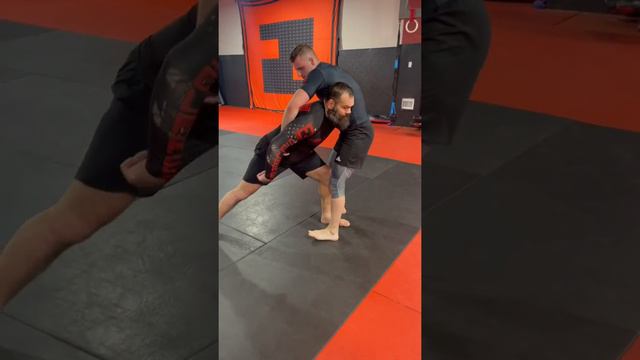 Gabriel gonzaga showing easy double leg attack for BJJ nogi mma Brazilian jiu-jitsu