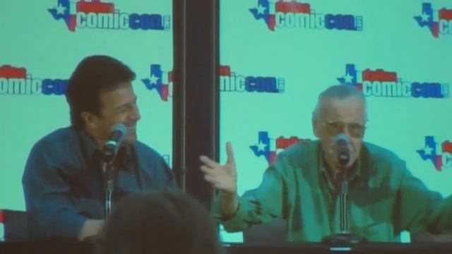 StanLee & John Romita Jr at Dallas ComicCon 2011 (5 of 5)