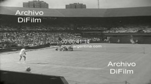 DiFilm - Rod Laver derrota a Andres Gimeno - Torneo de Wimbledon 1967