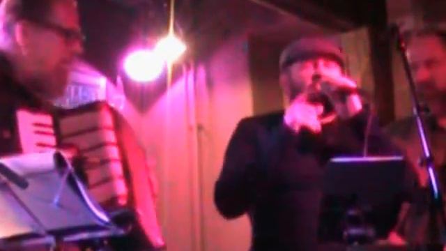 4W: Mies joka tapasi Dingon смотреть онлайн