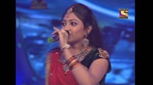 Amir Khan ने किया Contestant के साथ "Aati Kya Khandala" Song पे Perform | Indian Idol Season 5