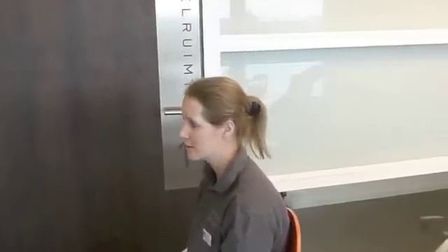 Tube your Future: Kim de tandarts смотреть онлайн