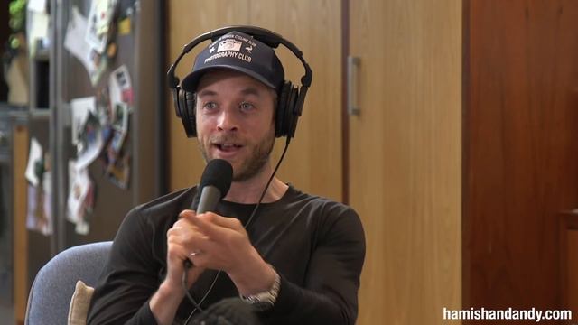 Pond Swim Race | Hamish & Andy смотреть онлайн