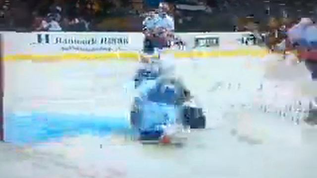 Al Montoya slips and makes save. . .C'mon man! смотреть онлайн