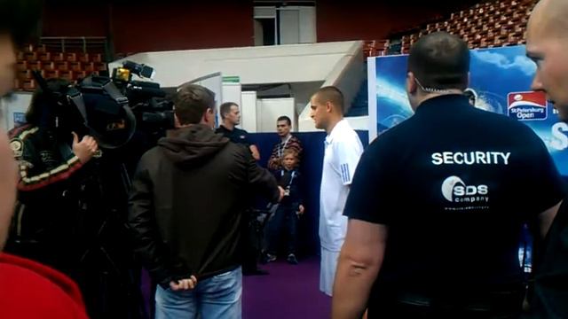 Михаил Южный Автографы и интервью SpbOpen 24102011 смотреть онлайн