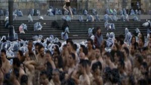 Miles de colombianos se desnudaron para Spencer Tunick