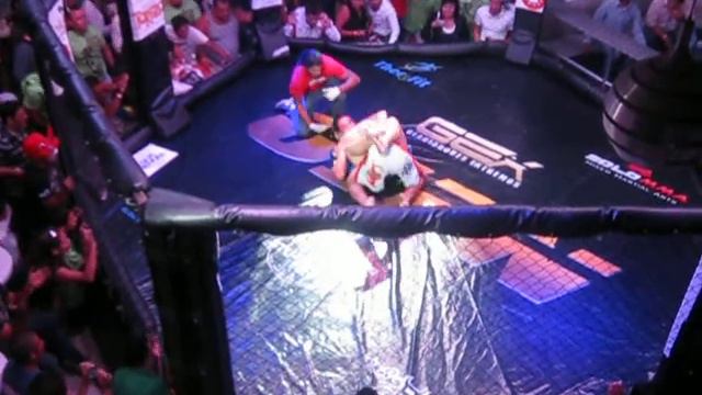 UMW- Carlos Rodriguez(Gym 58) VS Carlos Gaspar (Kingdom) Pelea смотреть онлайн