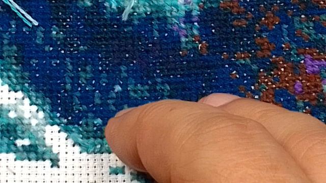 Вышивка крестом. Продвижение не помню какое. Ивините за обрыв ролика, но суть я думаю что Вы поняли смотреть онлайн