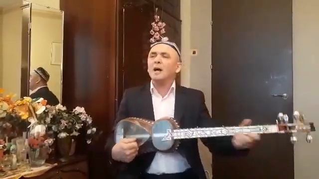 Жонли ижро. УШАЛ ЙИГИТ МЕН ЭДИМ. МУХАММАДЖОН ШУКУРОВ. смотреть онлайн