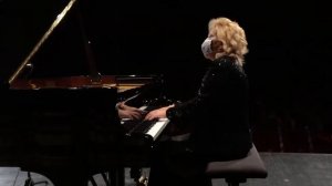 Gülsin Onay: Beethoven - live from Istanbul