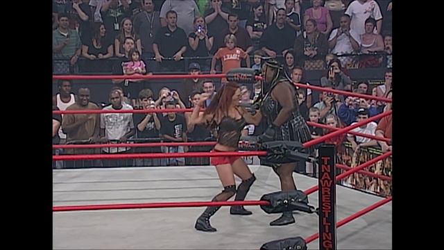 (HD) TNA iMPACT!: November 1, 2007 - Christy Hemme vs. Awesome Kong смотреть онлайн