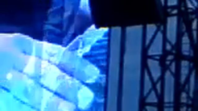 Elton John Sacrifice смотреть онлайн