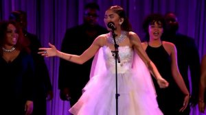 Zendaya performs Neverland at Pre-Oscar Dinner