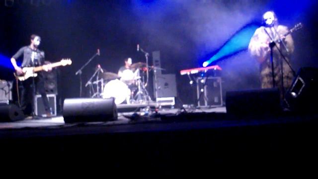 La Tempesta al Rivolta- Beat(o)- Tre Allegri Ragazzi Morti смотреть онлайн